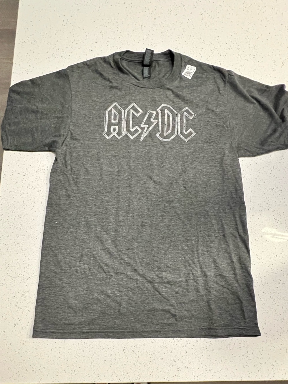 Official AC/DC Jagged Logo Band T-Shirt - Men’s small